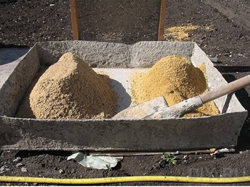 Песок для фундамента: какой нужен речной или карьерный