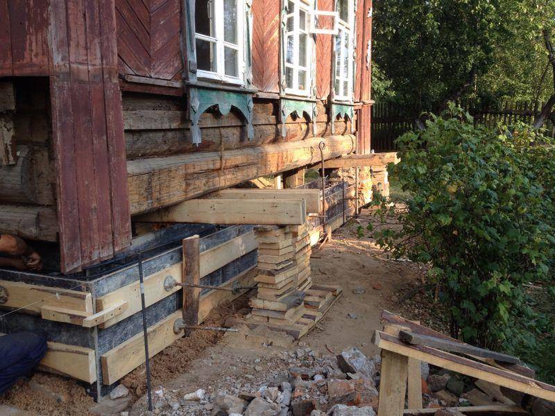 Восстановление фундамента под существующим домом – причины разрушения и ремонт