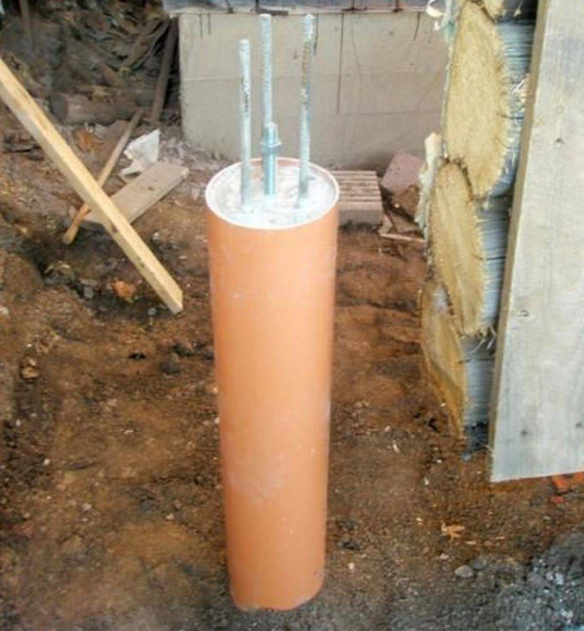 Столбчатый фундамент из канализационных труб
